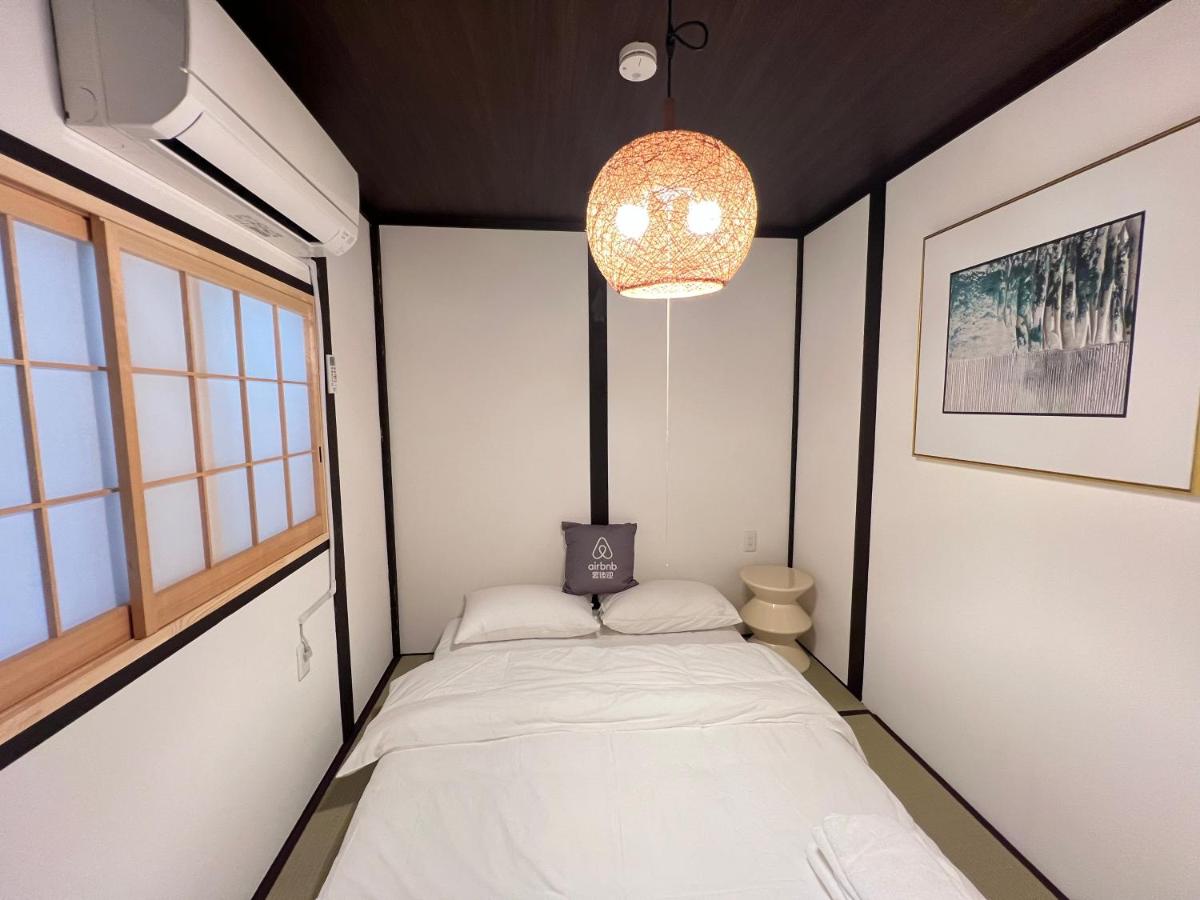10mins to Namba for 10ppls cozy house