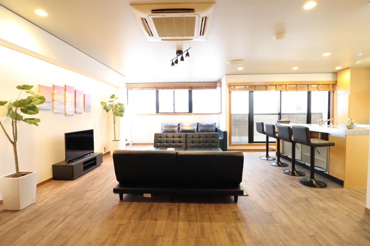 Crane Court KitaHorie