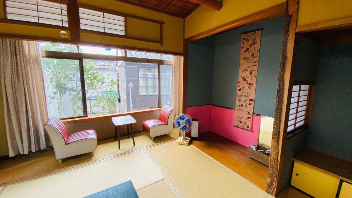 ゲストハウス　華屋 (guest house HANAYA）