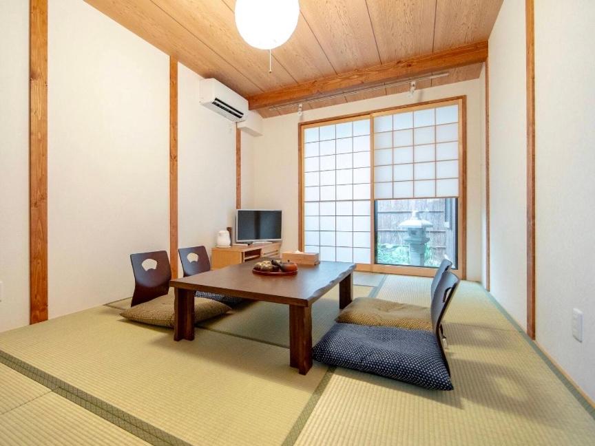 Tsurui Nijo 鶴居二条