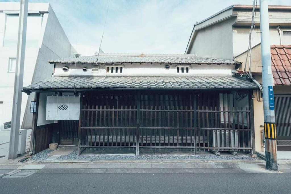 姫路城に面する築100年以上の古民家民泊