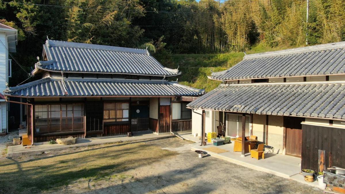 猫と図書館のある宿 草地家 Kusachike