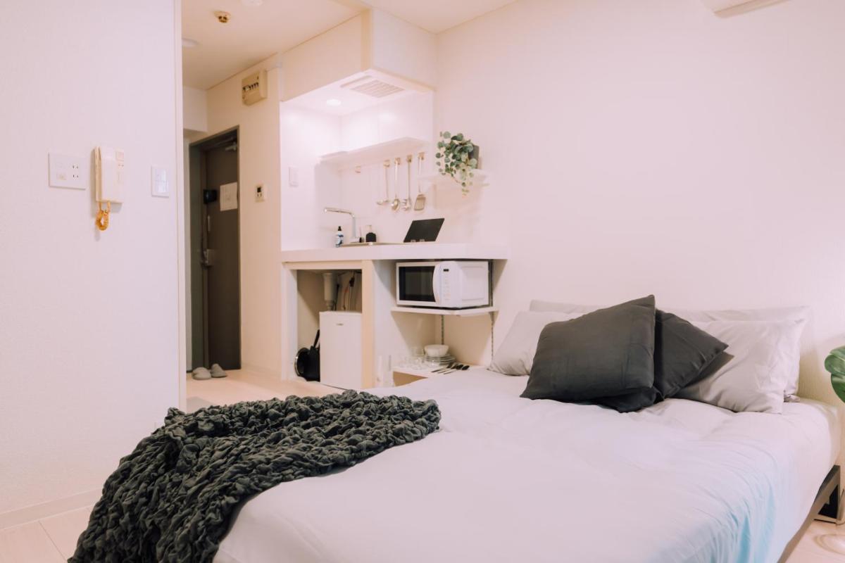 Minimalist Loft Namba Compact Studio with a 24-hour Gym MA303