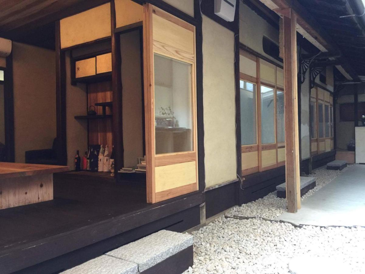 吉田の小さな宿 入ル