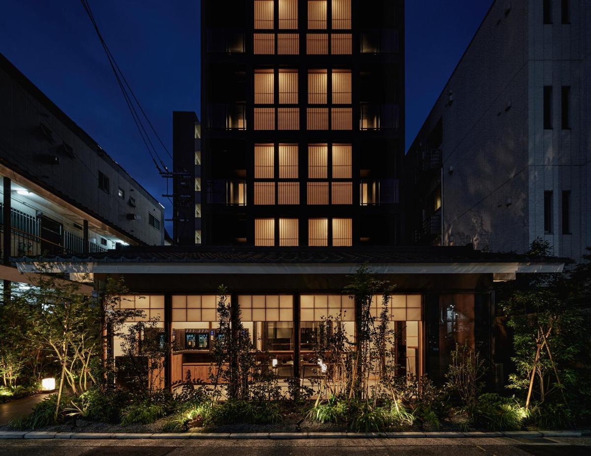 THE HOTELS HAKATA 春重 本館