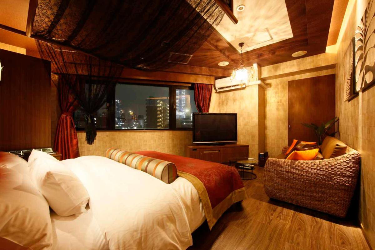 HOTEL　VARKIN